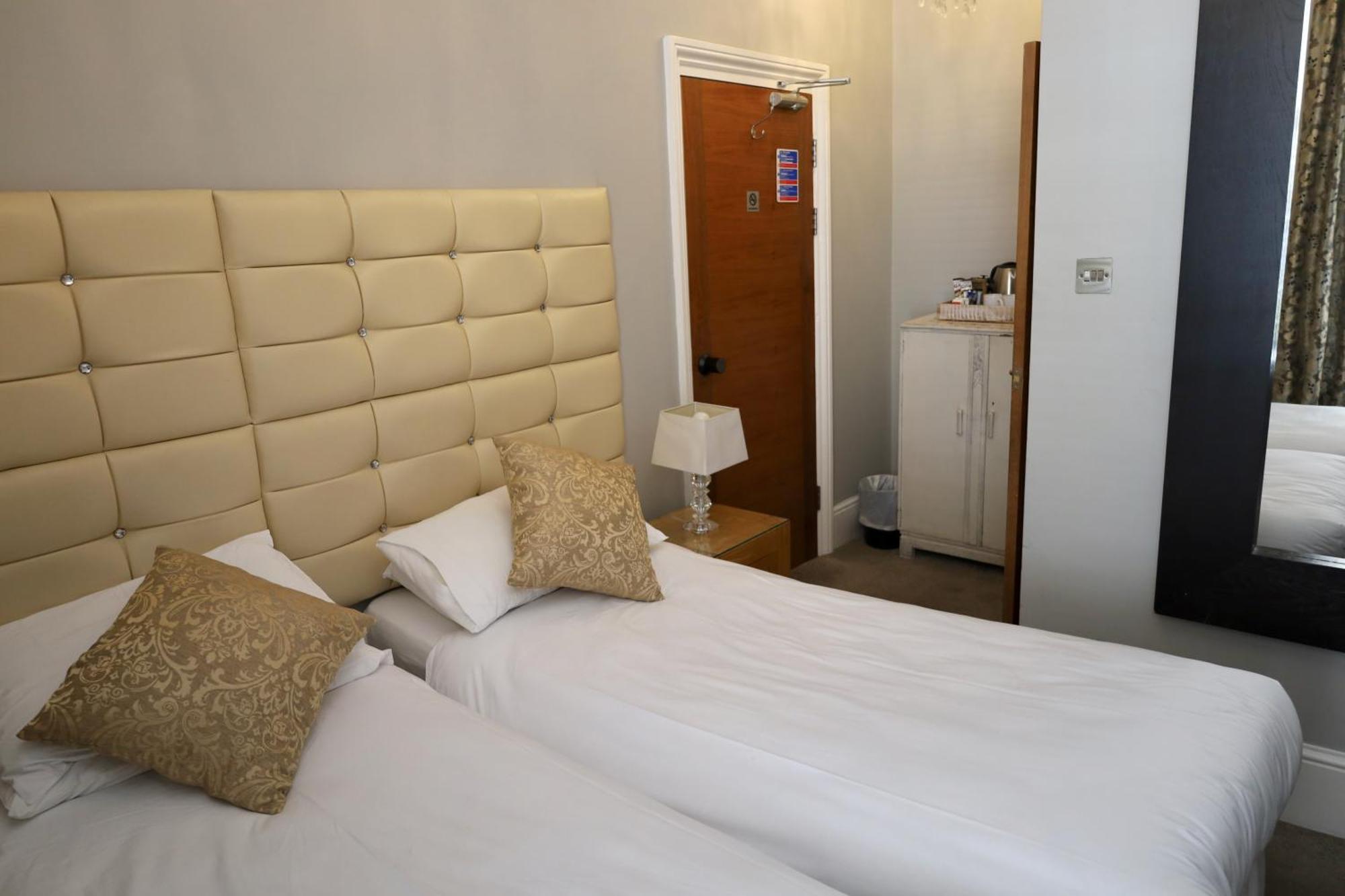 HOTEL BRIGHTON INN BOUTIQUE GUEST ACCOMMODATION BRIGHTON 4